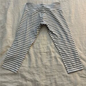 Lululemon White/Navy Blue leggings. Size 8.
